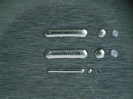 <a href='http://www.showplus.com.cn/product/3.htm' class='text_a'>模具激光焊機(jī)</a>修復(fù)鏡面模具效果