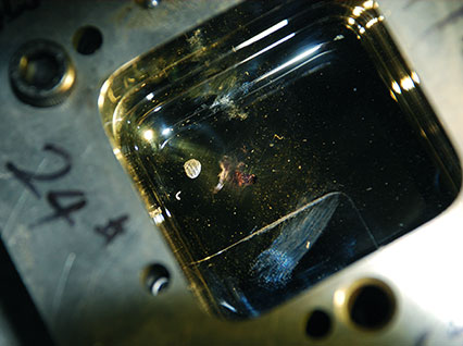 <a href='http://www.showplus.com.cn/product/3.htm' class='text_a'>模具激光焊機(jī)</a>修復(fù)鏡面模具效果